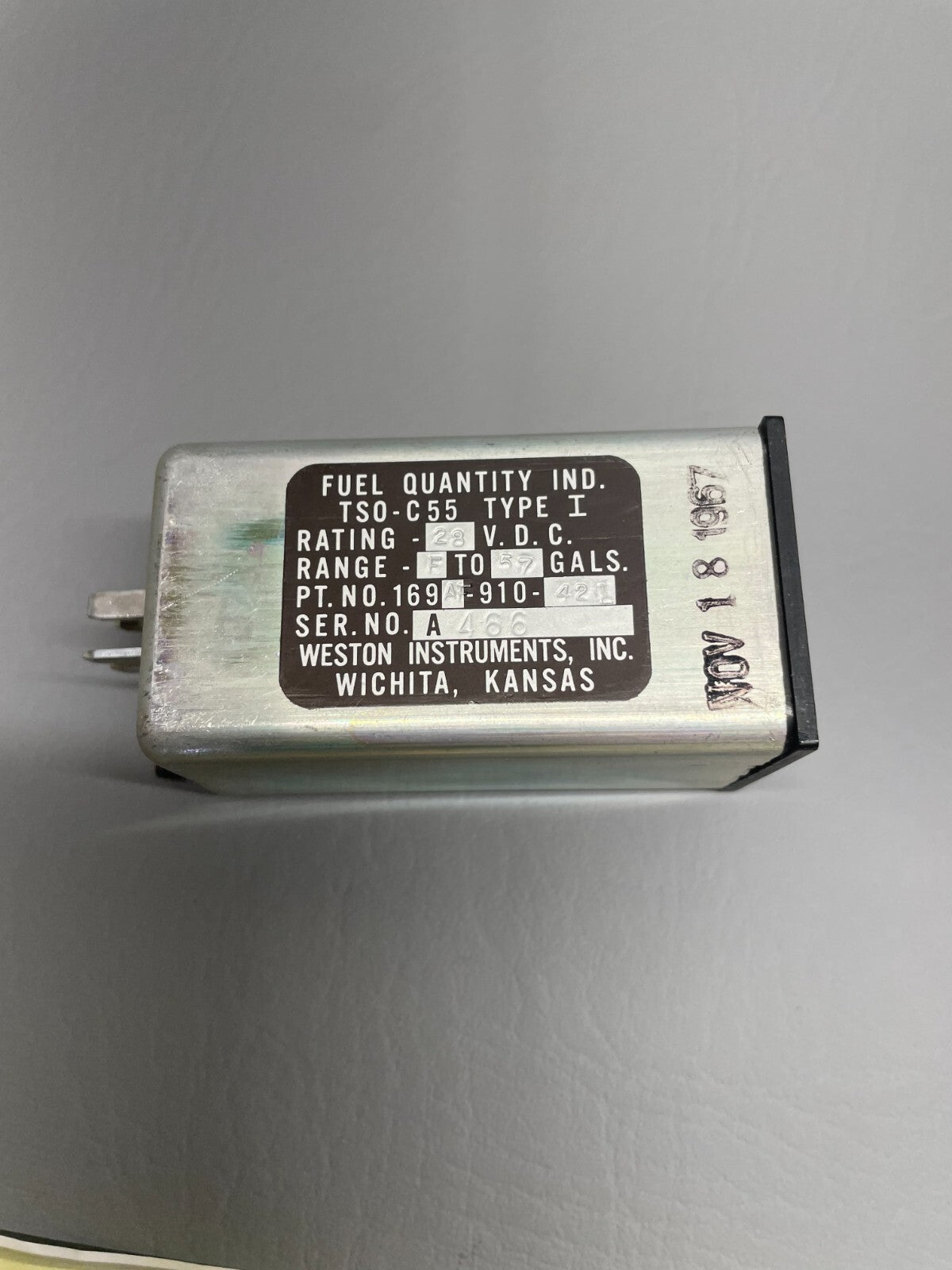 Weston Instruments Fuel Quantity Indicator With 8130 P/N 169AF-910-421