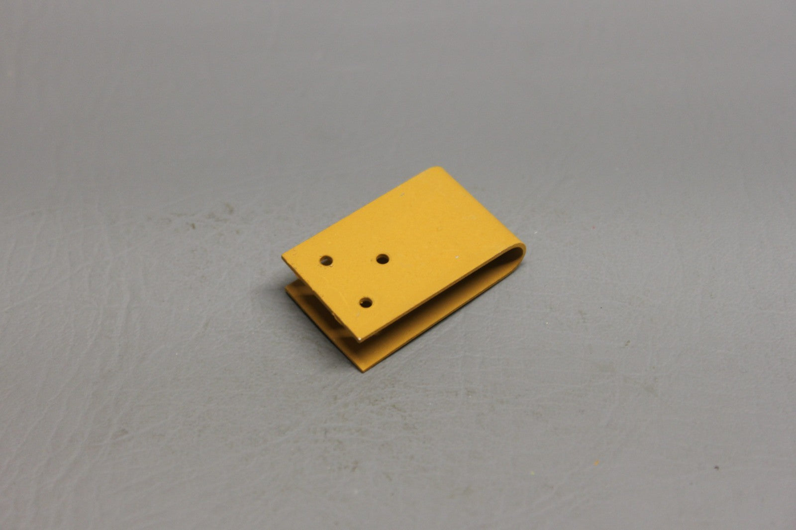 71888-002 Piper Clip
