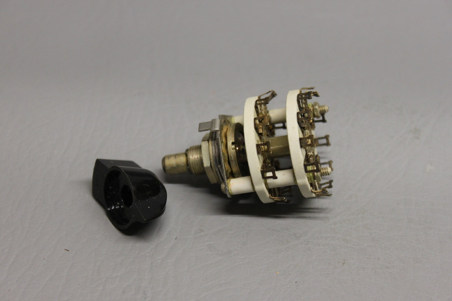 44258-000 Centralab Military Rotary Switch