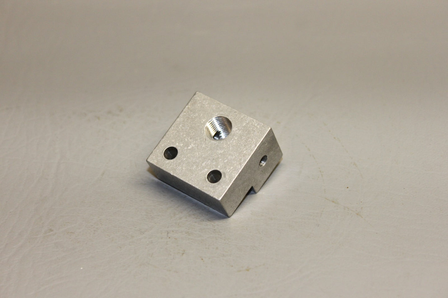 37902-002 Piper Seat Adaptor