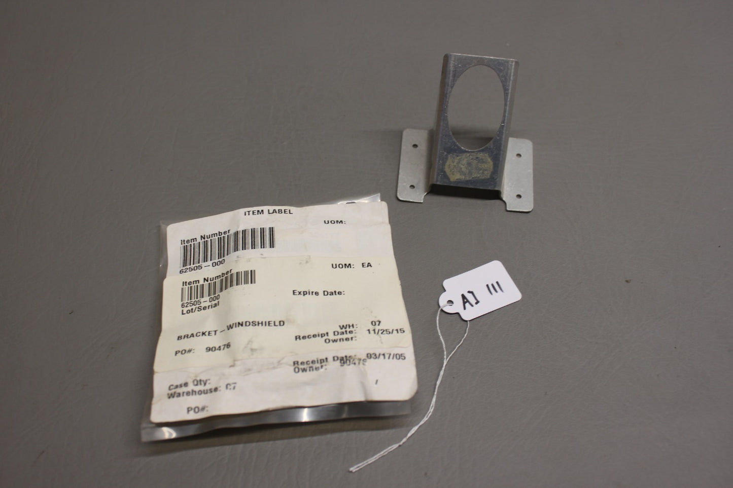62505-000 Piper Windshield Bracket