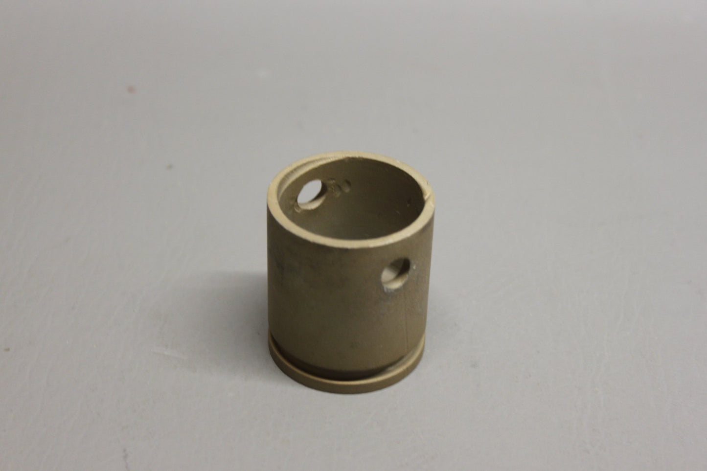0841200 Cessna Plug