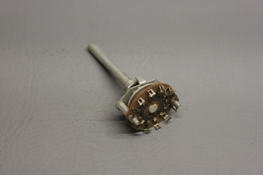 487-825 Piper Switch