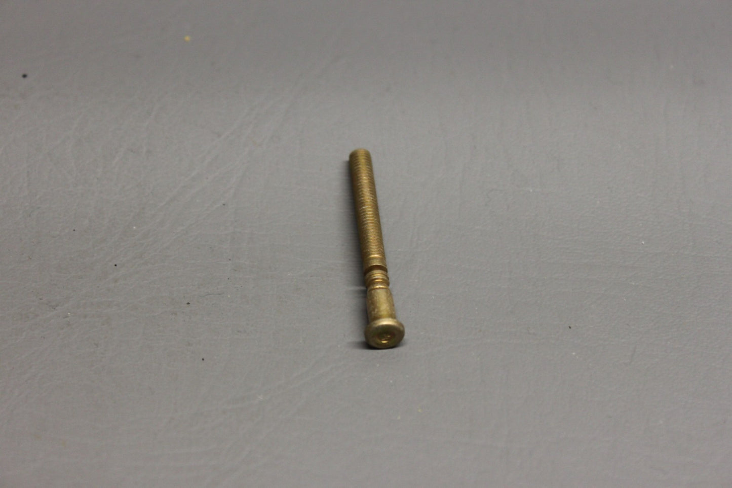 R3104T6-5 Cessna Bolt