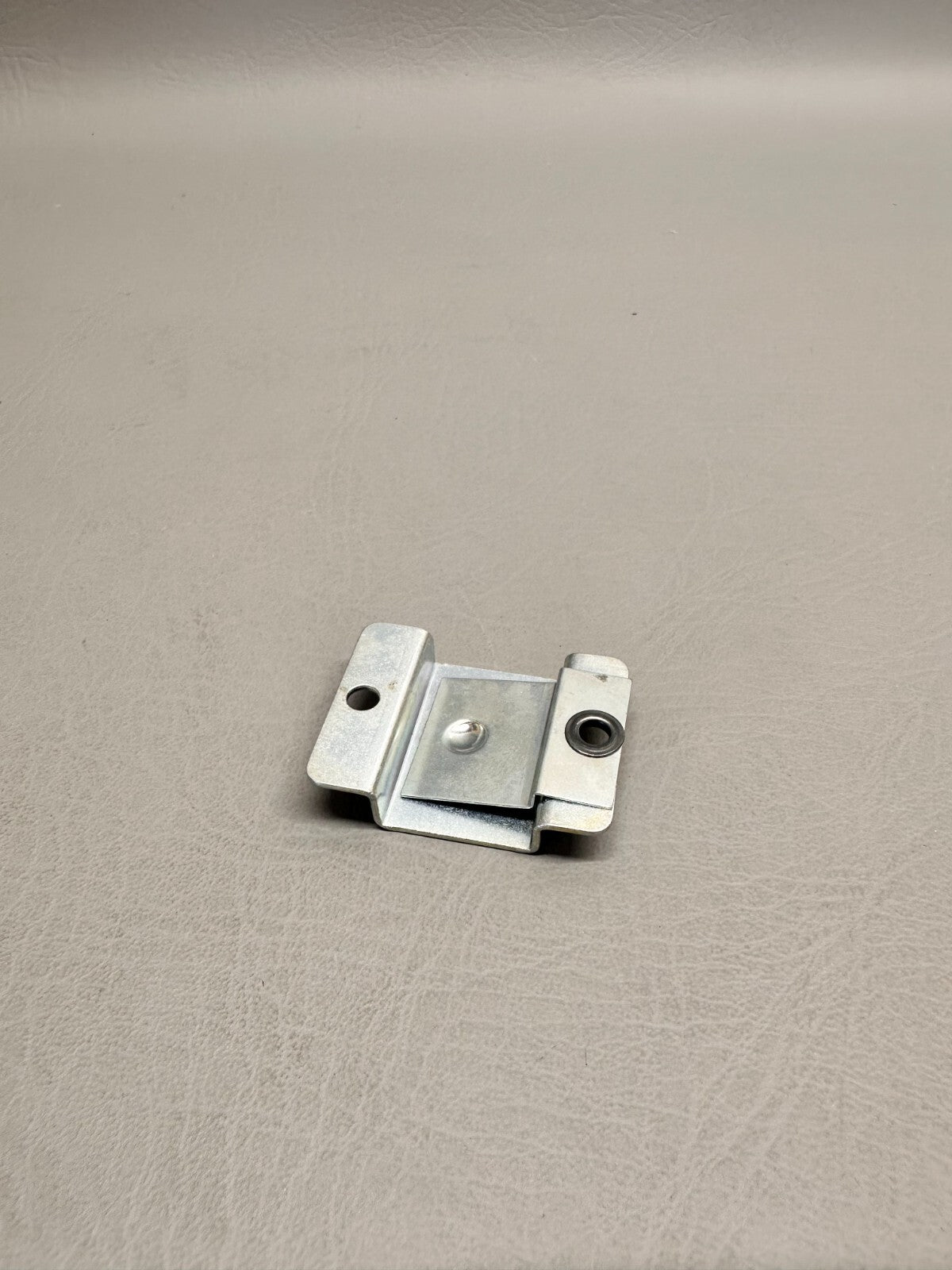 554-686 Piper Clip