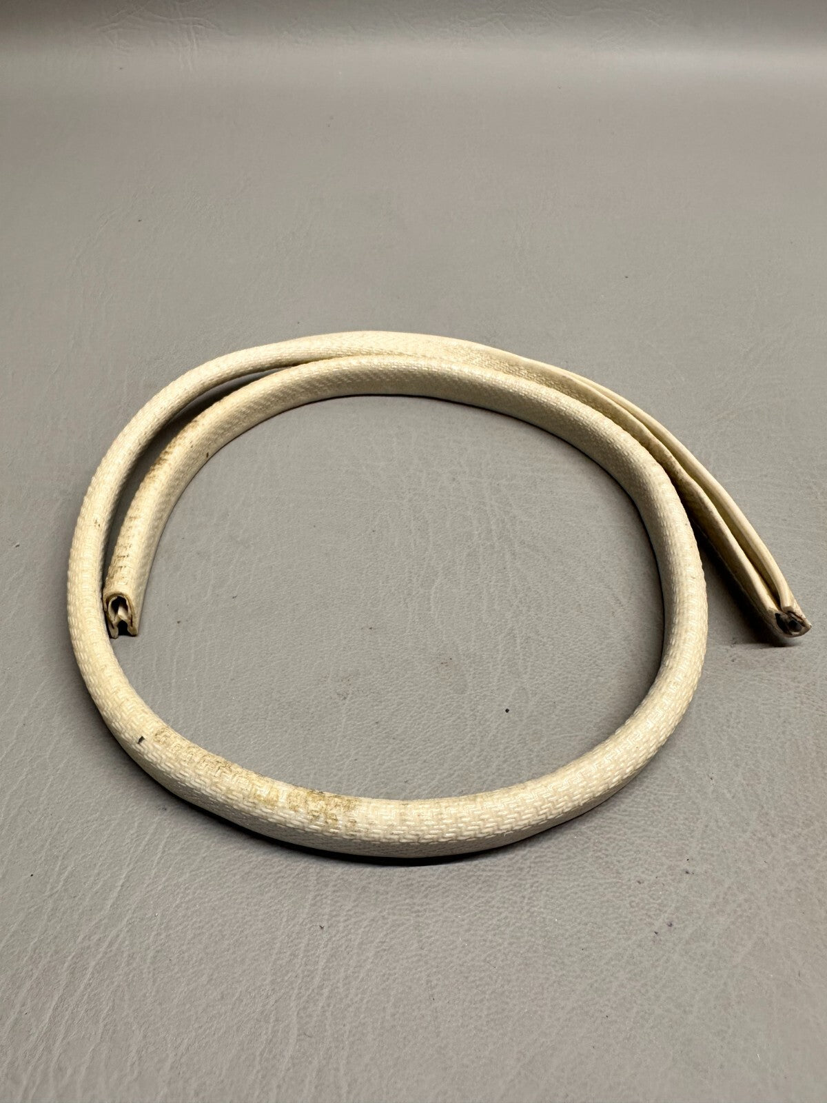 S2195-2 Cessna  Window Seal Trim