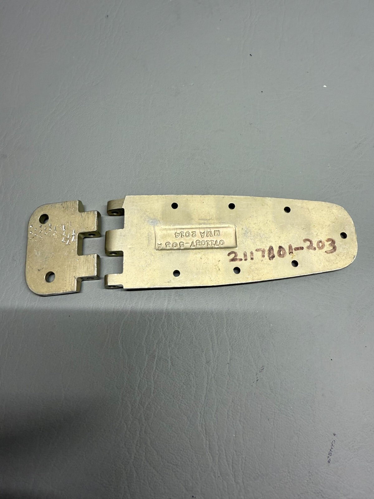 Cessna Cabin Door Hinge P/N 0711037-503A