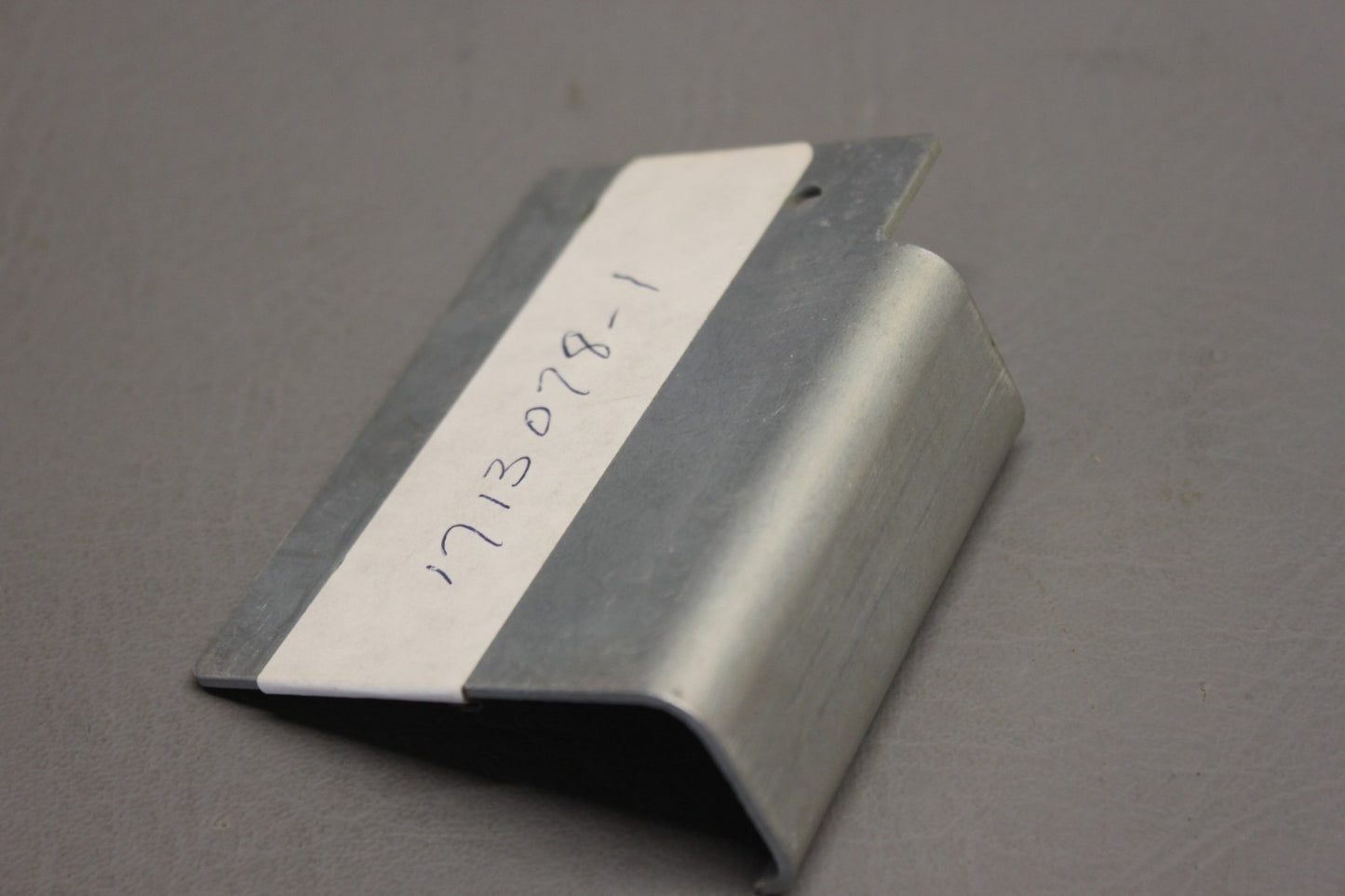 1713078-1 Cessna Bracket