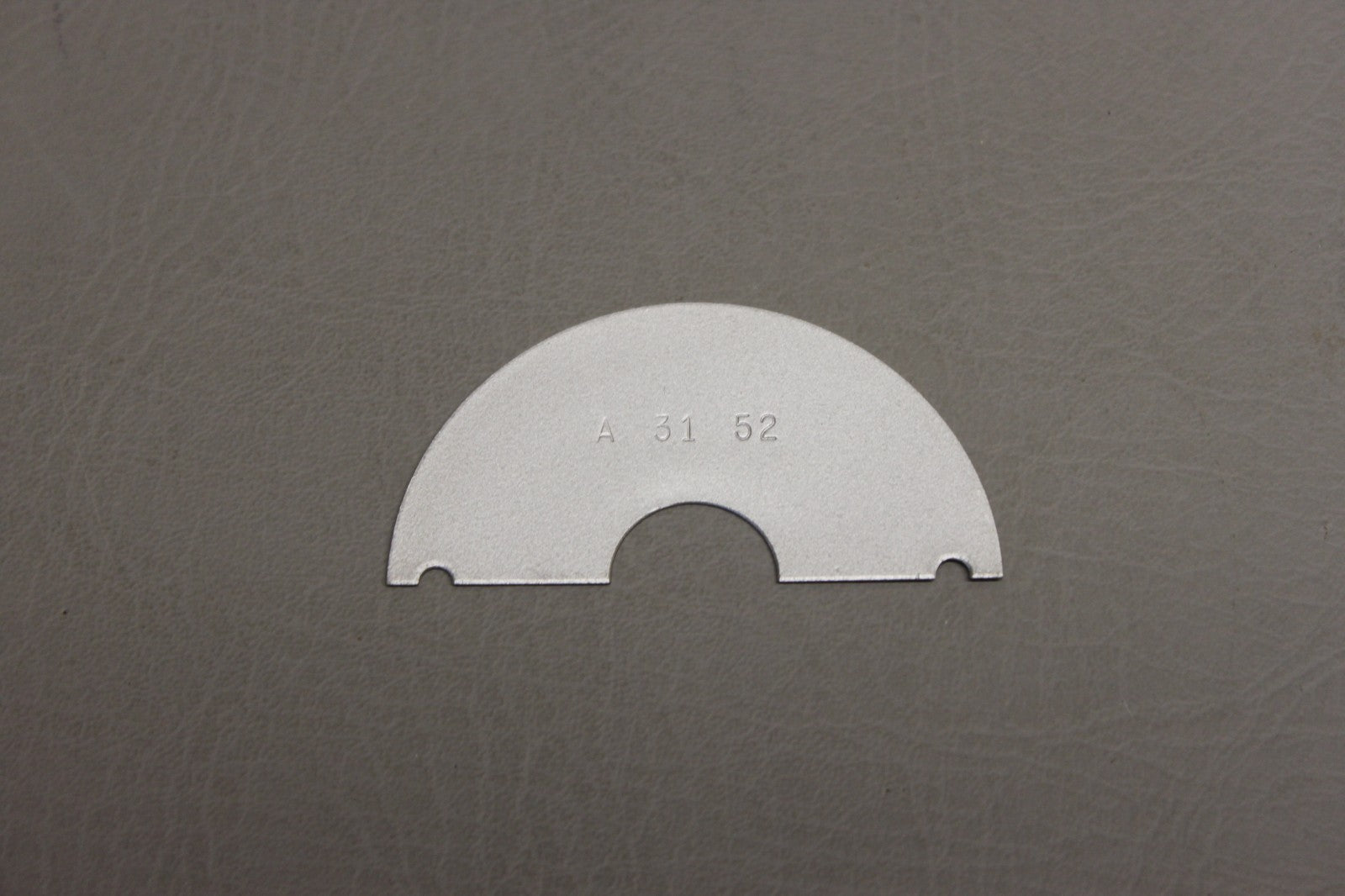0742401-12 Cessna Plate Assy