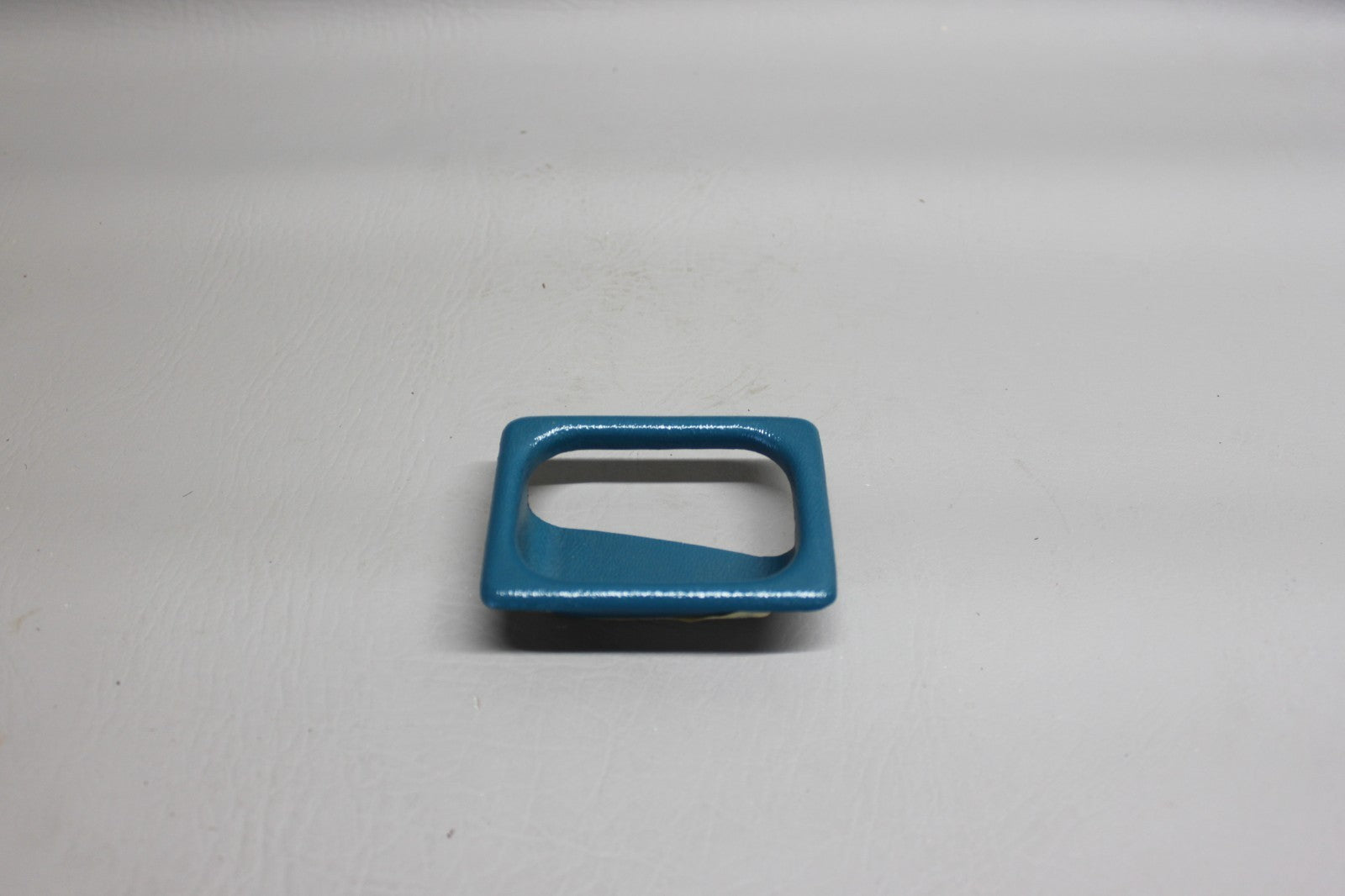 99678-002 Piper Cover
