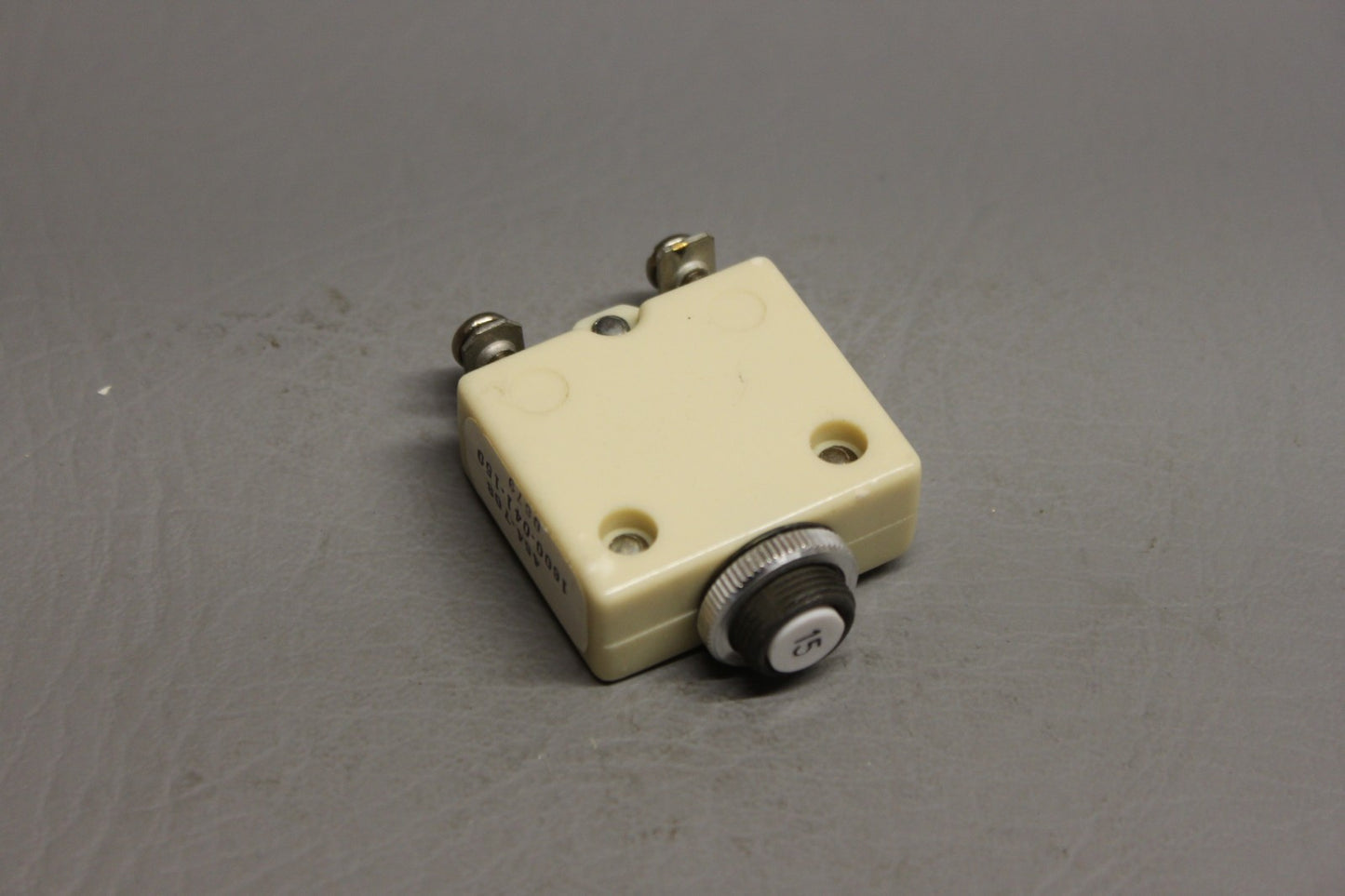 454-708 Piper Circuit Breaker