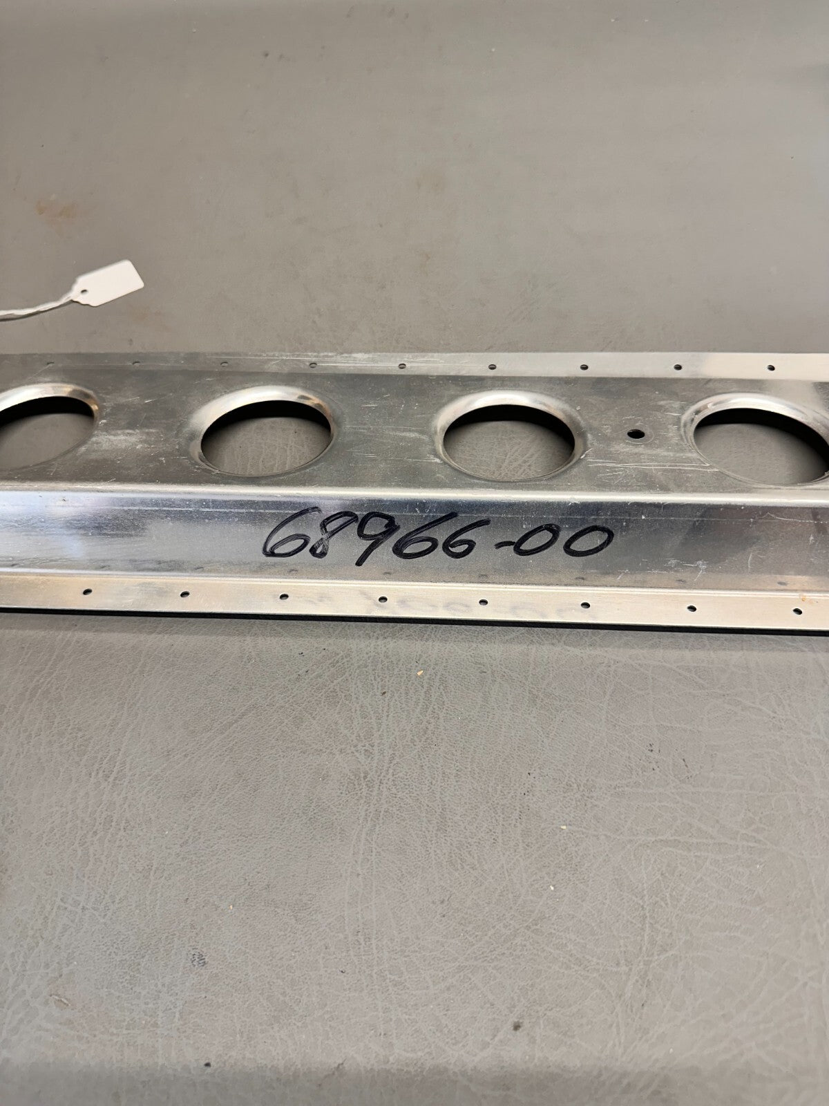 68966-000 Piper Web