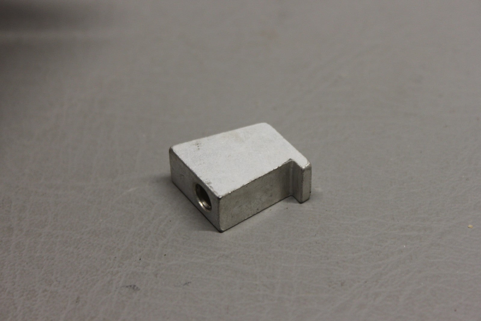 1741006-3 Cessna Wing Leveler Bushing Retainer