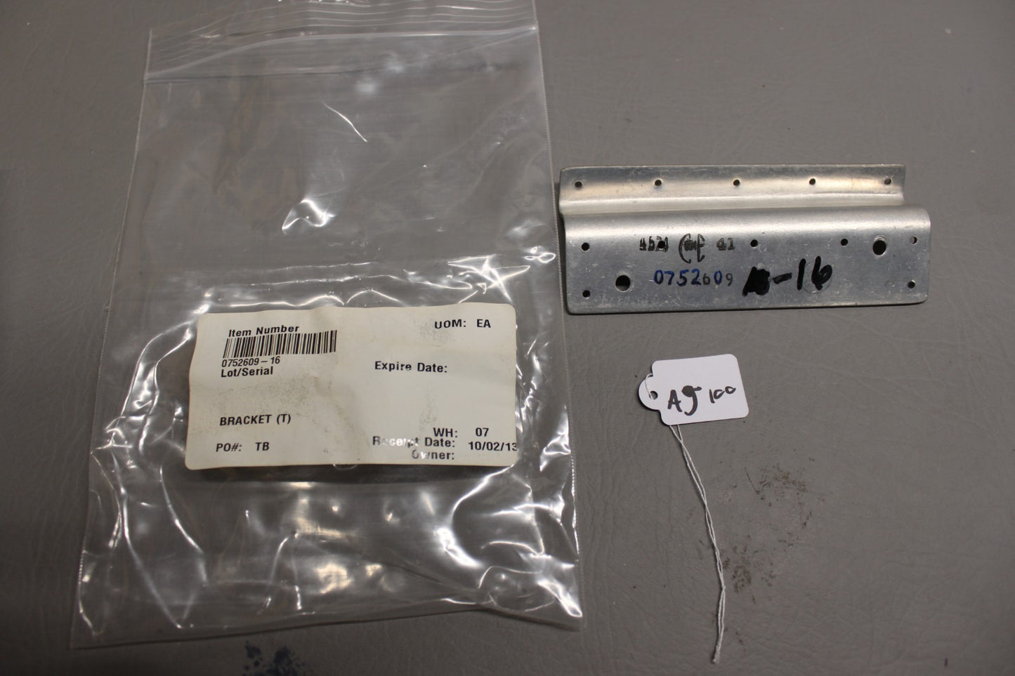 0752609-16 Cessna Bracket