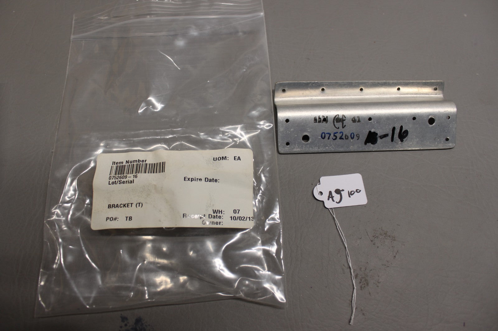 0752609-16 Cessna Bracket