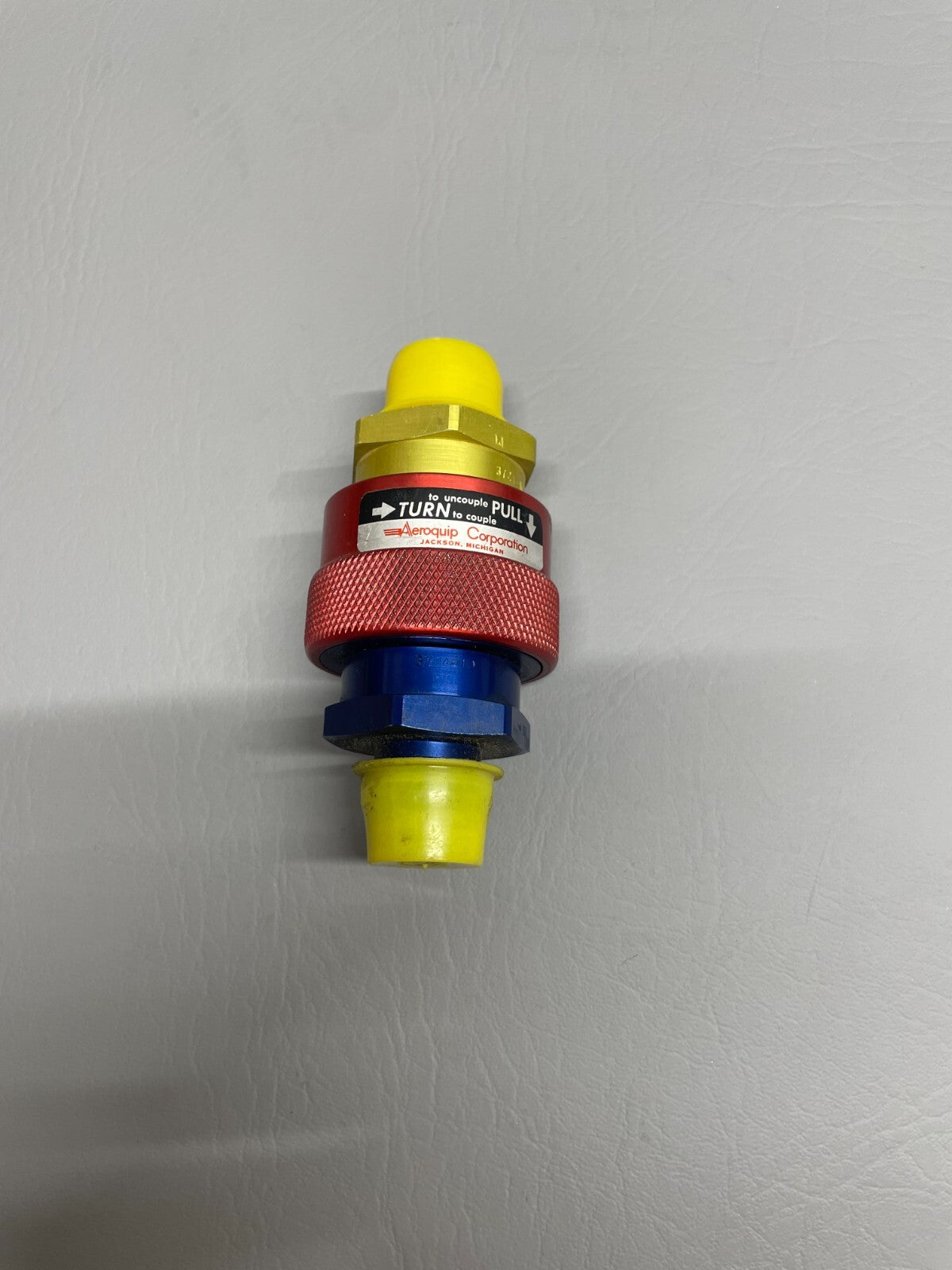 Eaton Aeroquip Coupling Assy P/N 370209-10, 3705-10 (NEW)