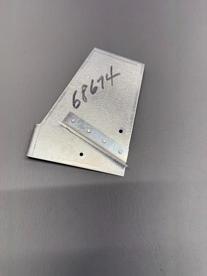 68674-000 Piper Bracket Assy