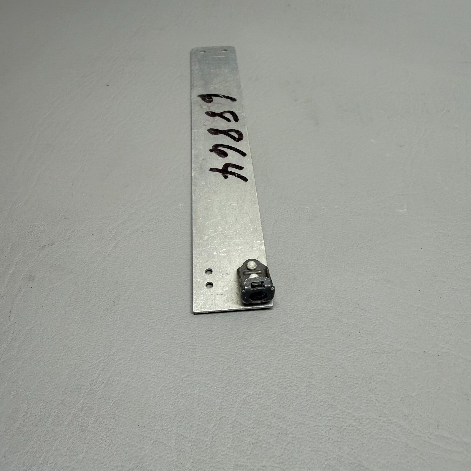 Aircraft Bracket Assy P/N 68864-000