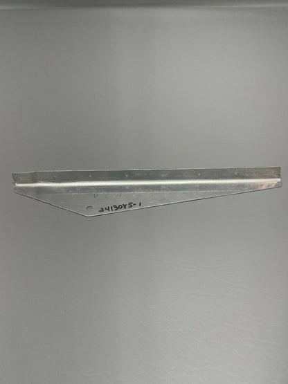 Cessna 172RG Nose Gear Door Hinge Bracket LH FWD P/N 2413085-1