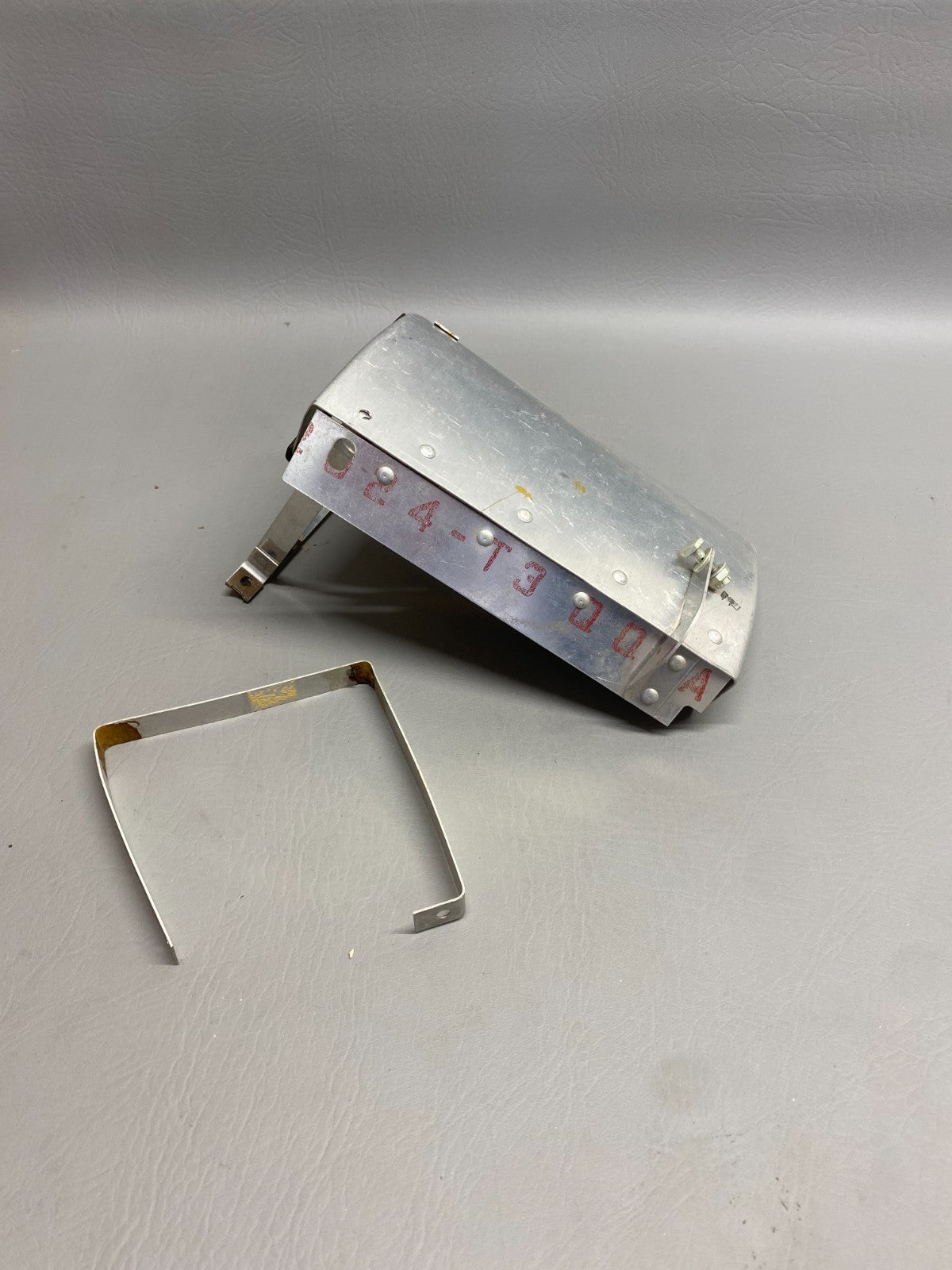 0700311 Cessna Engine Oil Cooler Shutter