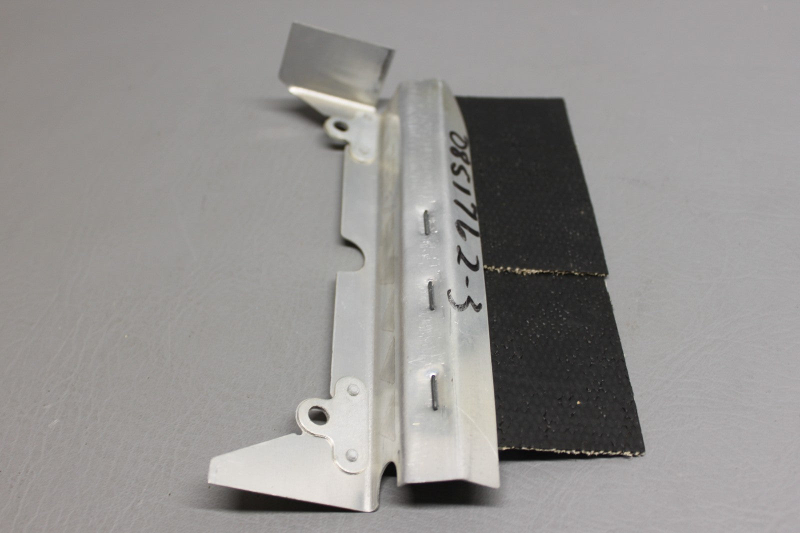 0851762-3 Cessna Baffle