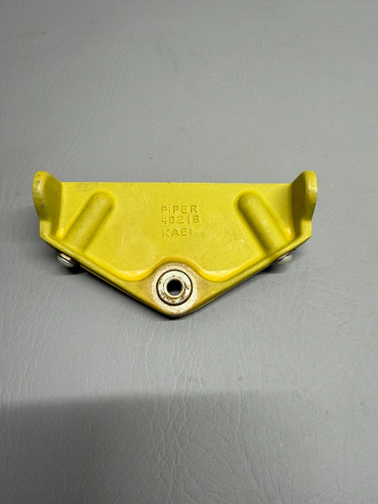 Piper Hinge Bracket P/N 40218