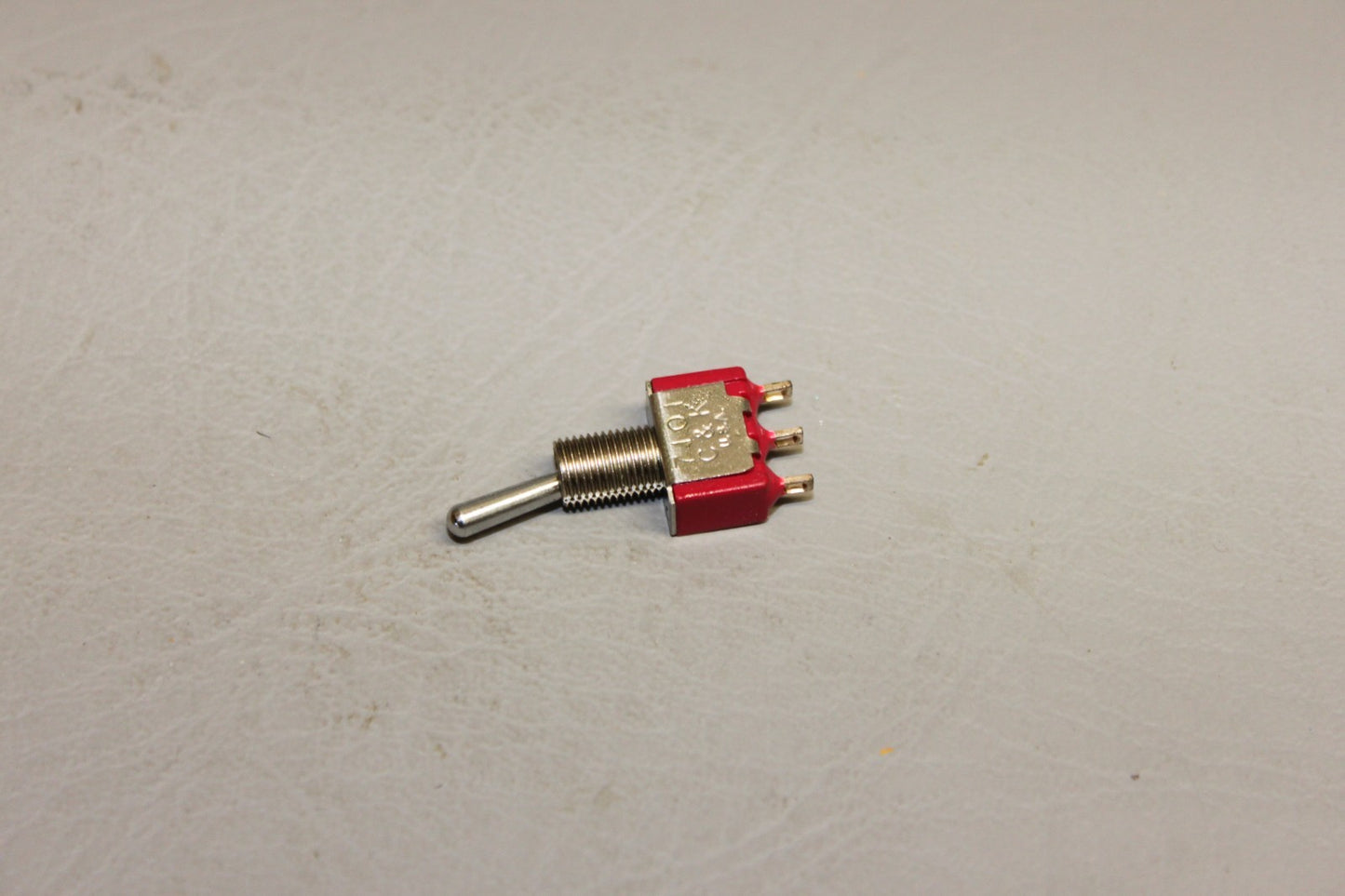 587-923 Piper Switch