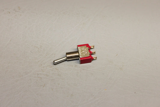 587-923 Piper Switch