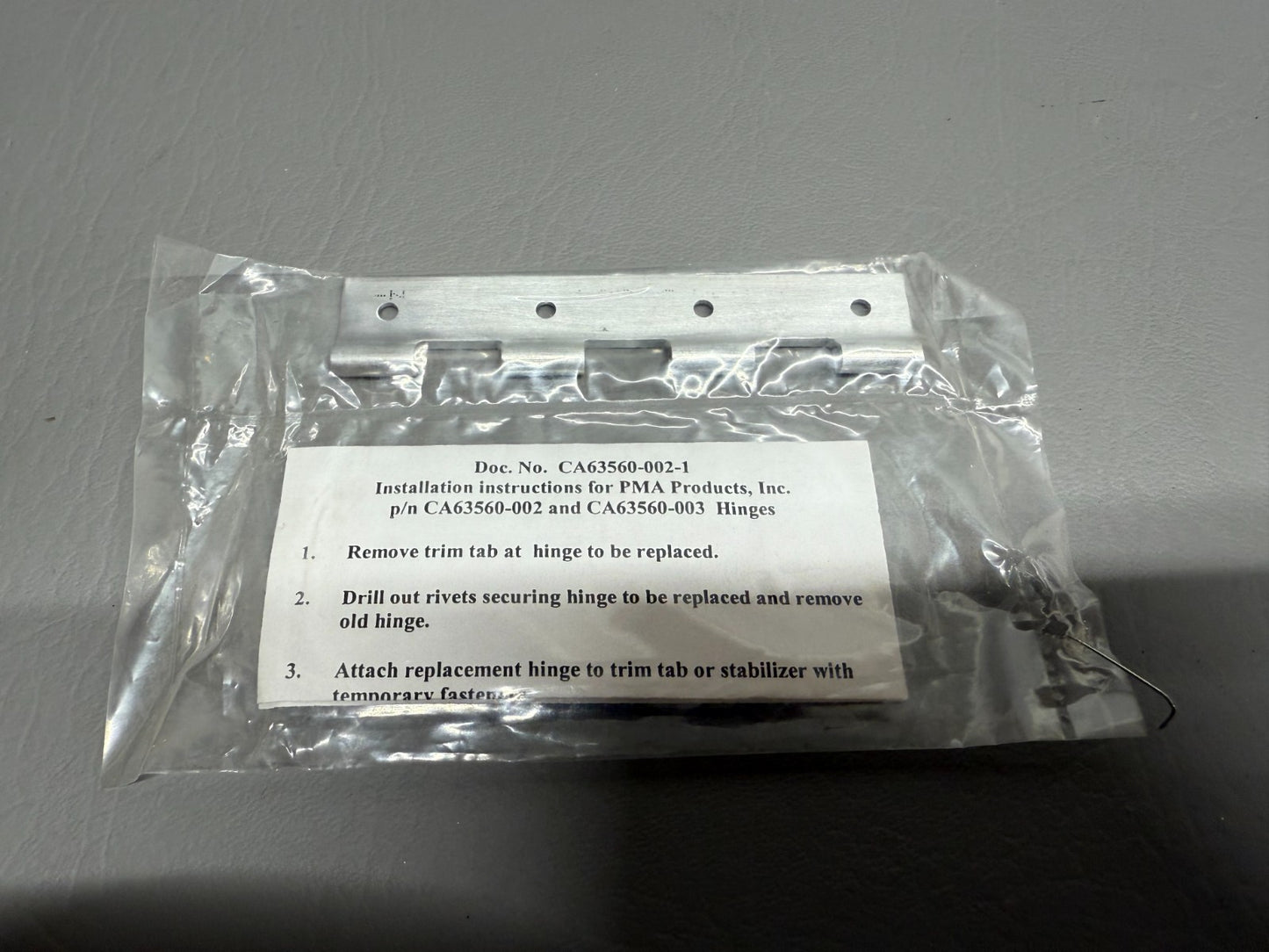 CA63560-002 Piper STABILATOR TAB HINGE Outboard