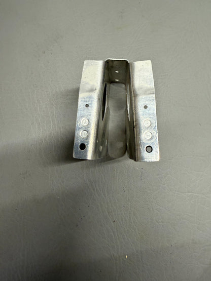 0713663-2 Cessna Elevator Bracket Pulley Left Hand Assy