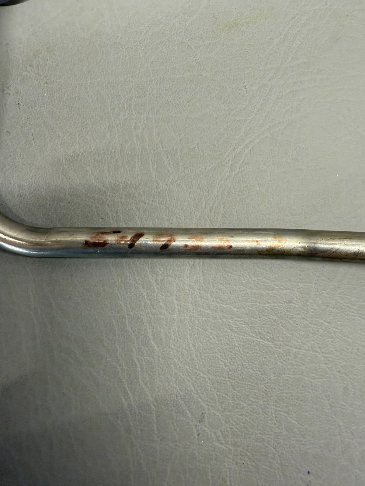 54932-002 Piper PA-31 Tube