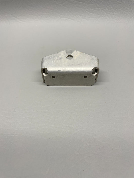 Cessna A185F Bracket Hinge Middle P/N 0732100-10 (NEW)