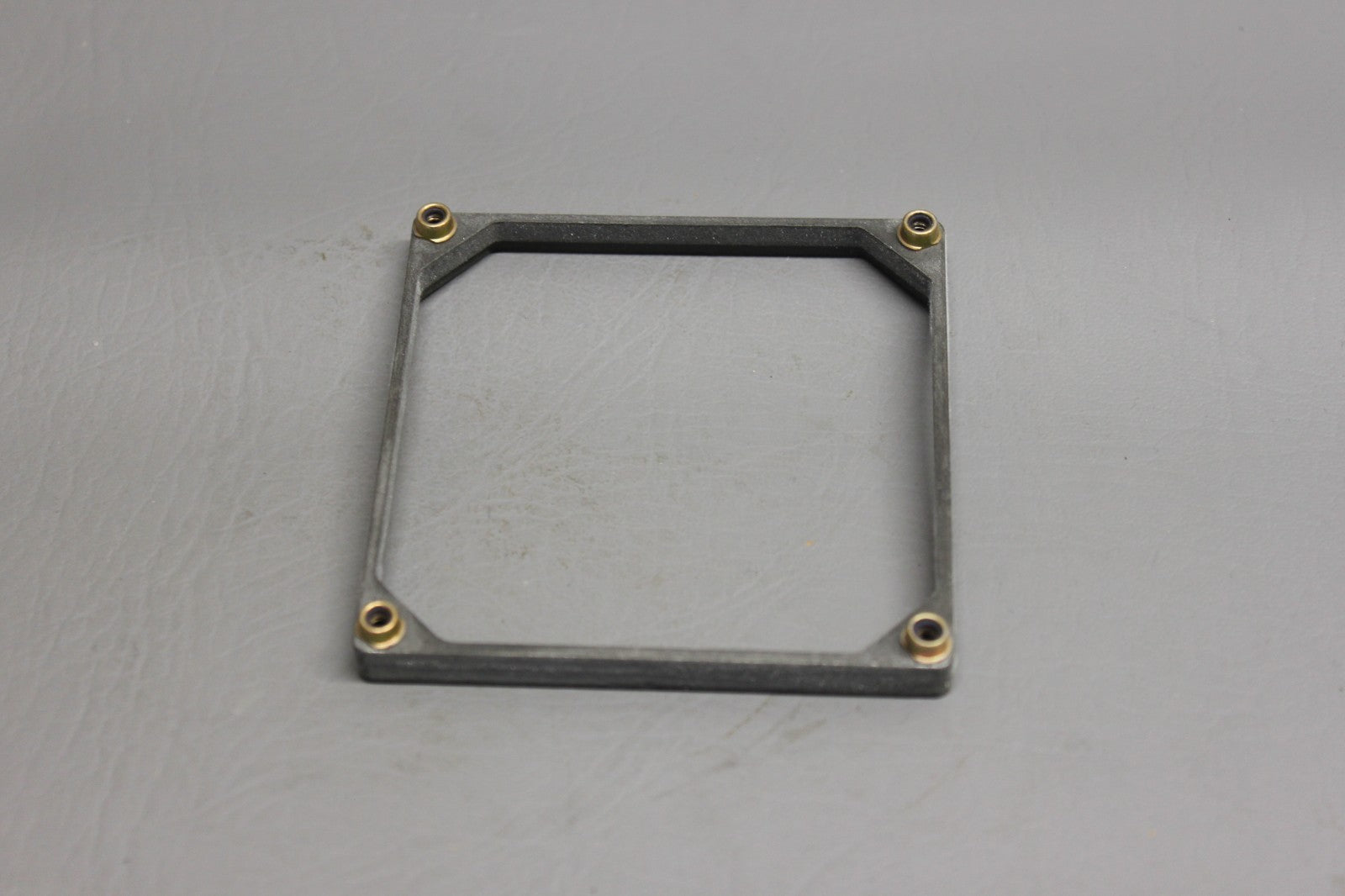 596-200 Piper Plate Mount