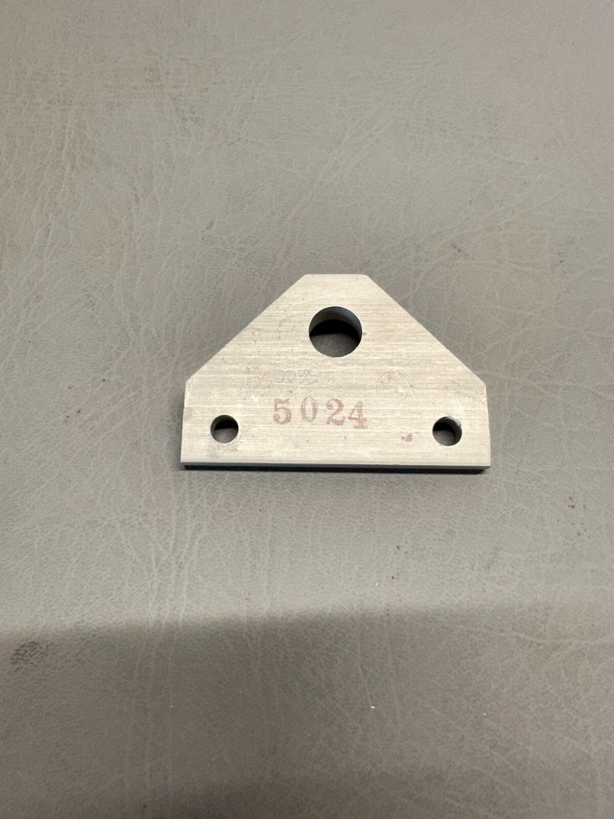 560050-000 Mooney Bracket