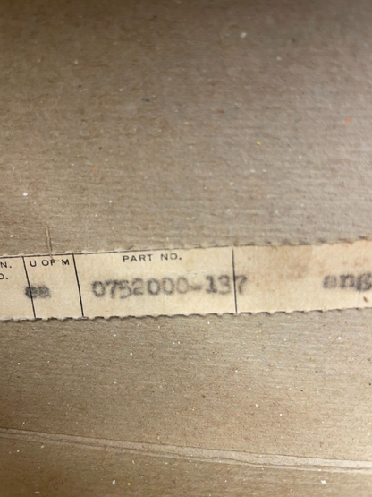 Cessna 180/182/185 Angle P/N 0752000-137 (NEW)