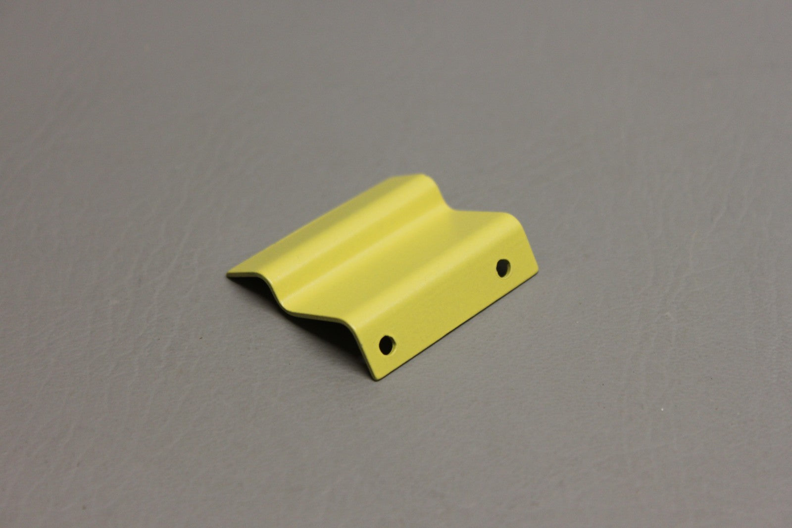 1221010-14 Cessna Bracket