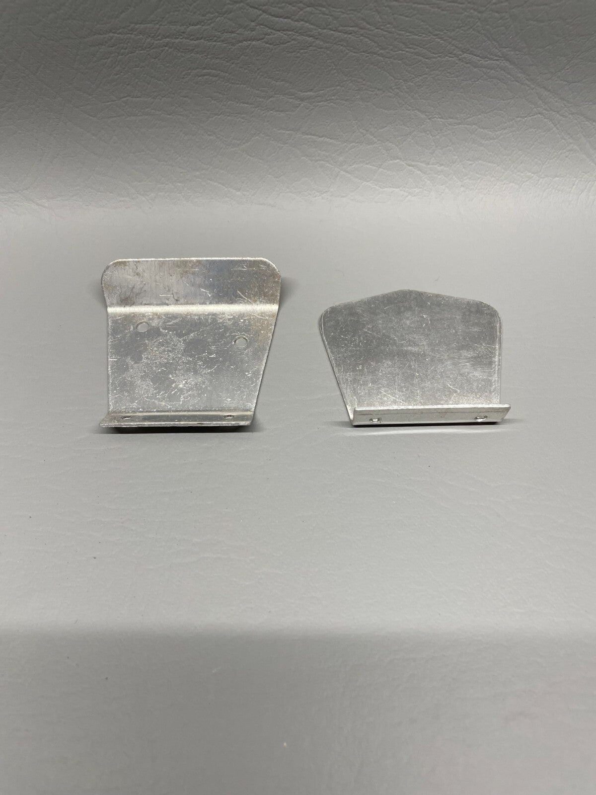 Cessna Shock Mount Plate (Pair) P/N 0553004-1 (NEW)