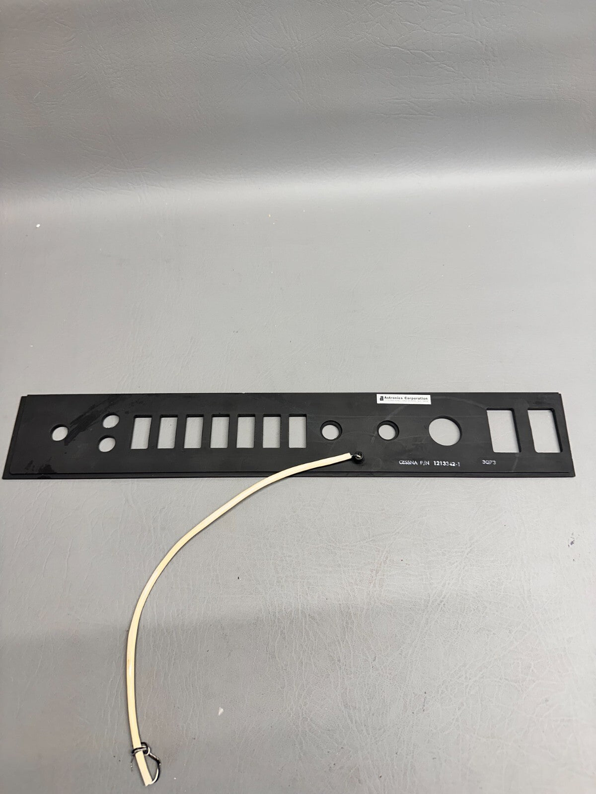 1213342-1 Cessna Avionics Panel