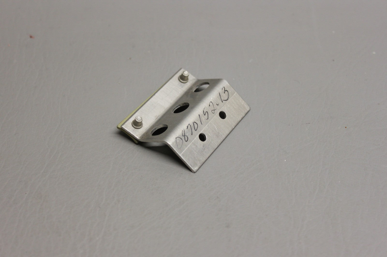 0870152-13 Cessna GOODRICH 2E1199 Lead Clip