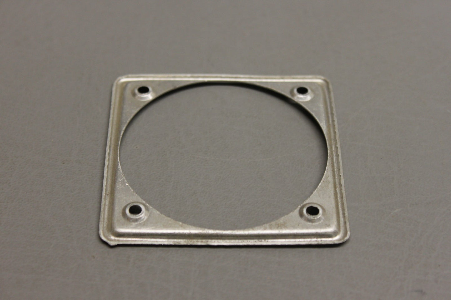 0713208-1 Cessna Escutcheon Silver