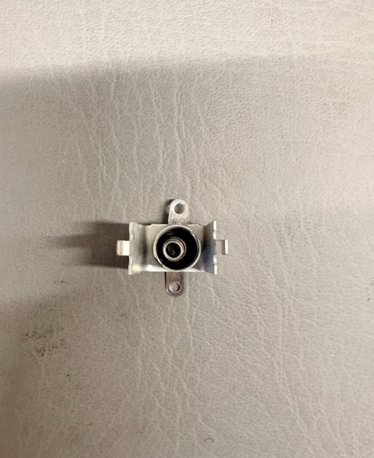 67418-000 Piper Holder