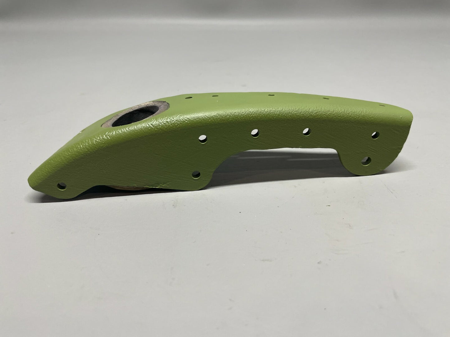 Cessna 180/185 Tail Gear Casting Mount RH P/N 0712305-2
