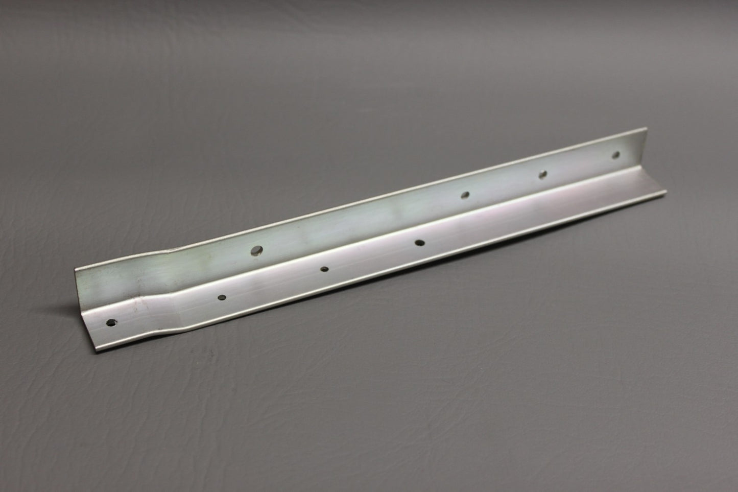 1713102-5 Cessna Stiffener