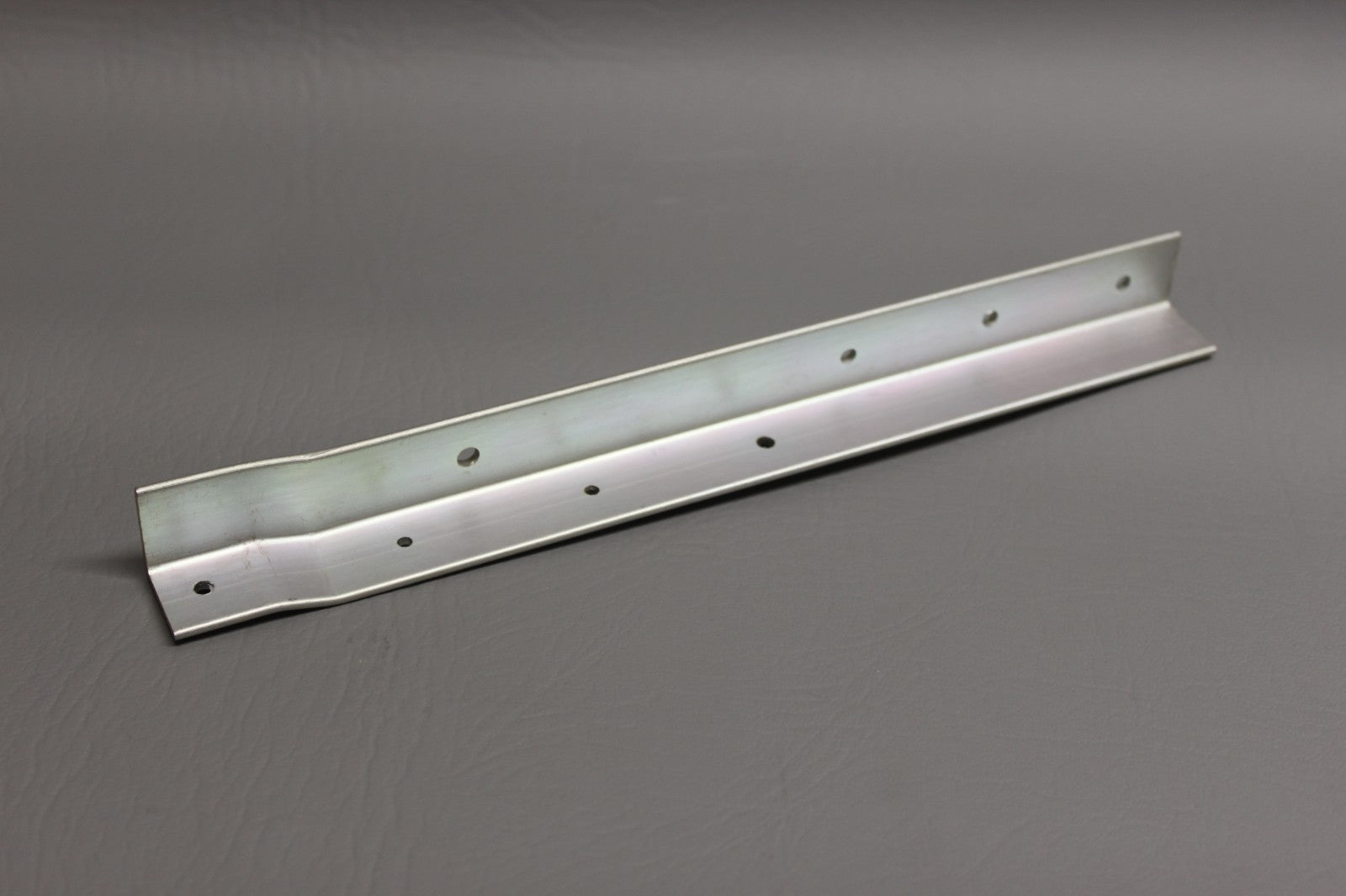 1713102-5 Cessna Stiffener
