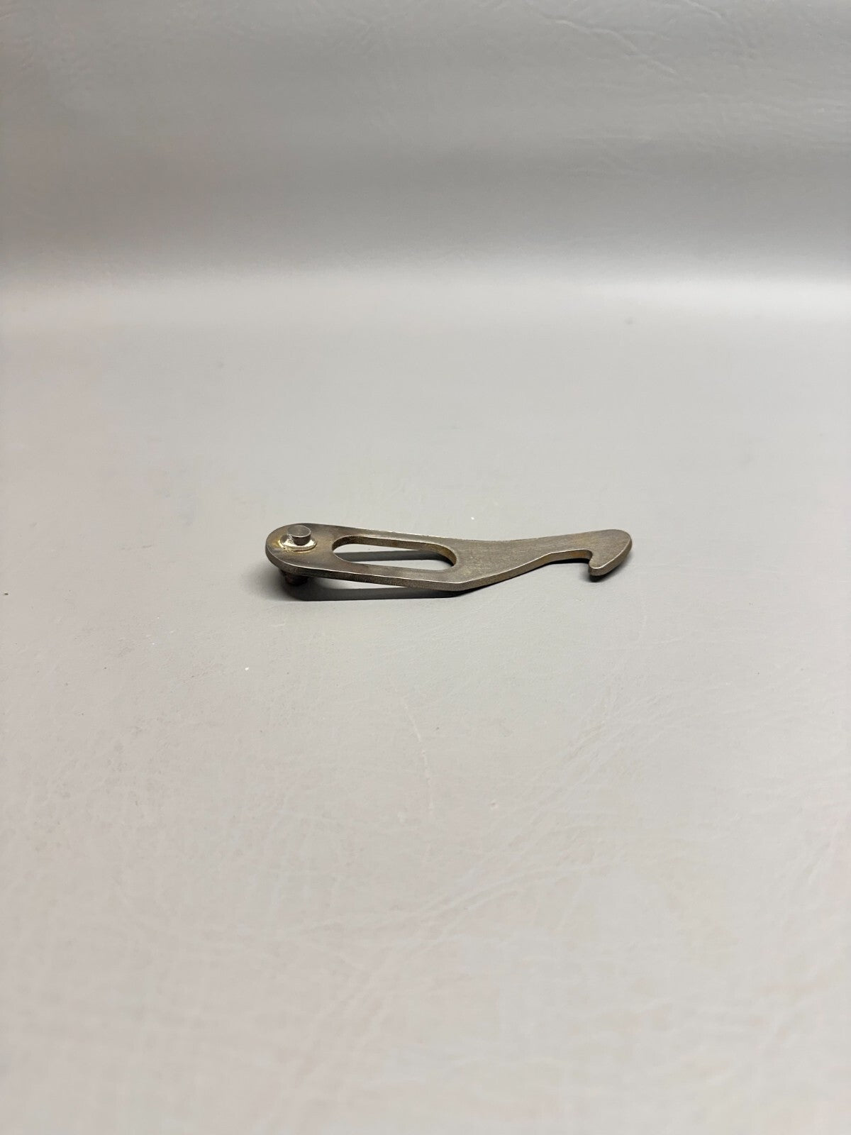 68176-000 Piper Hook Bracket Assy