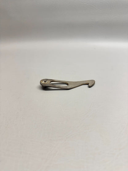 68176-000 Piper Hook Bracket Assy