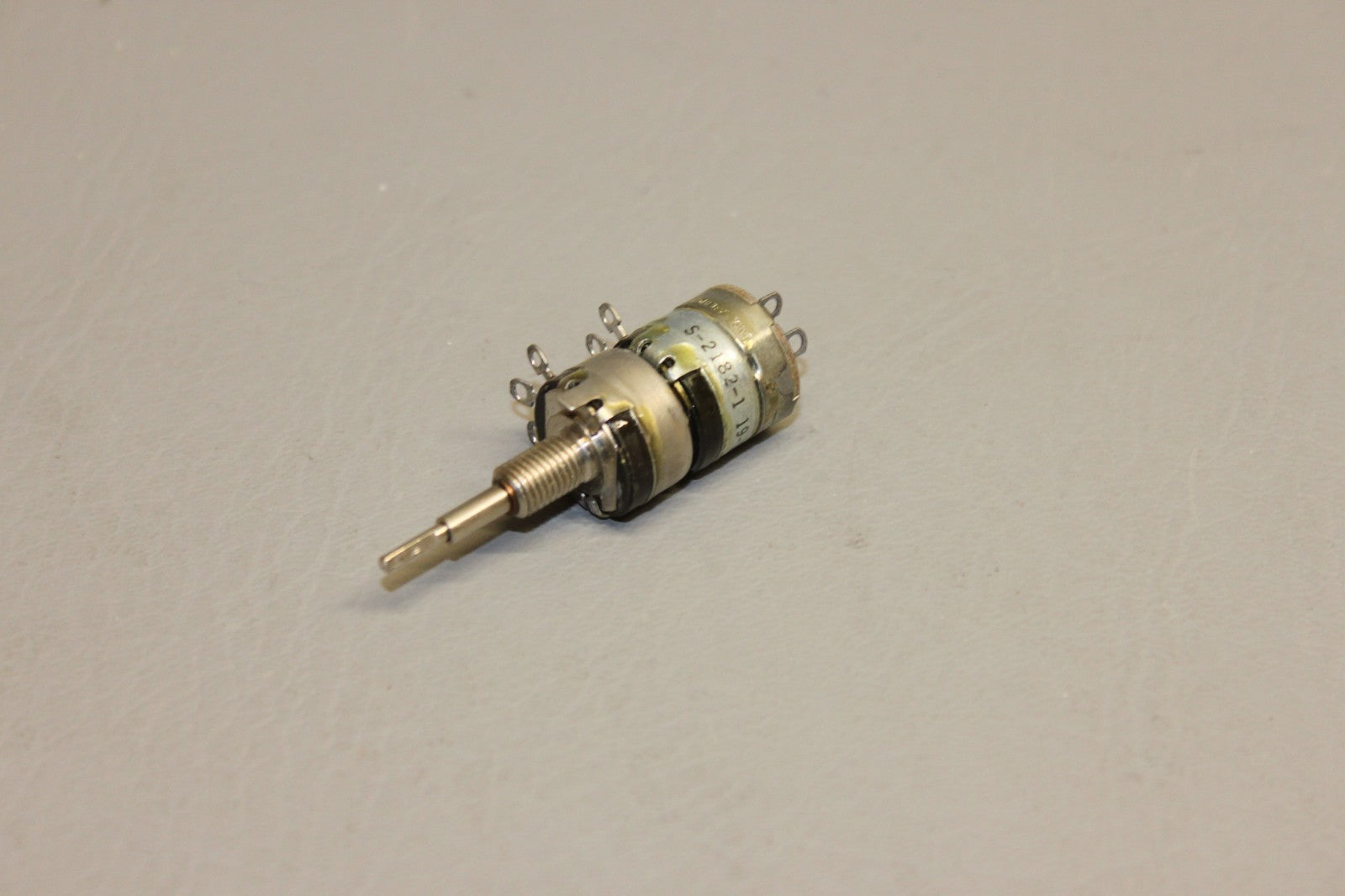 S2182-1 Cessna Switch