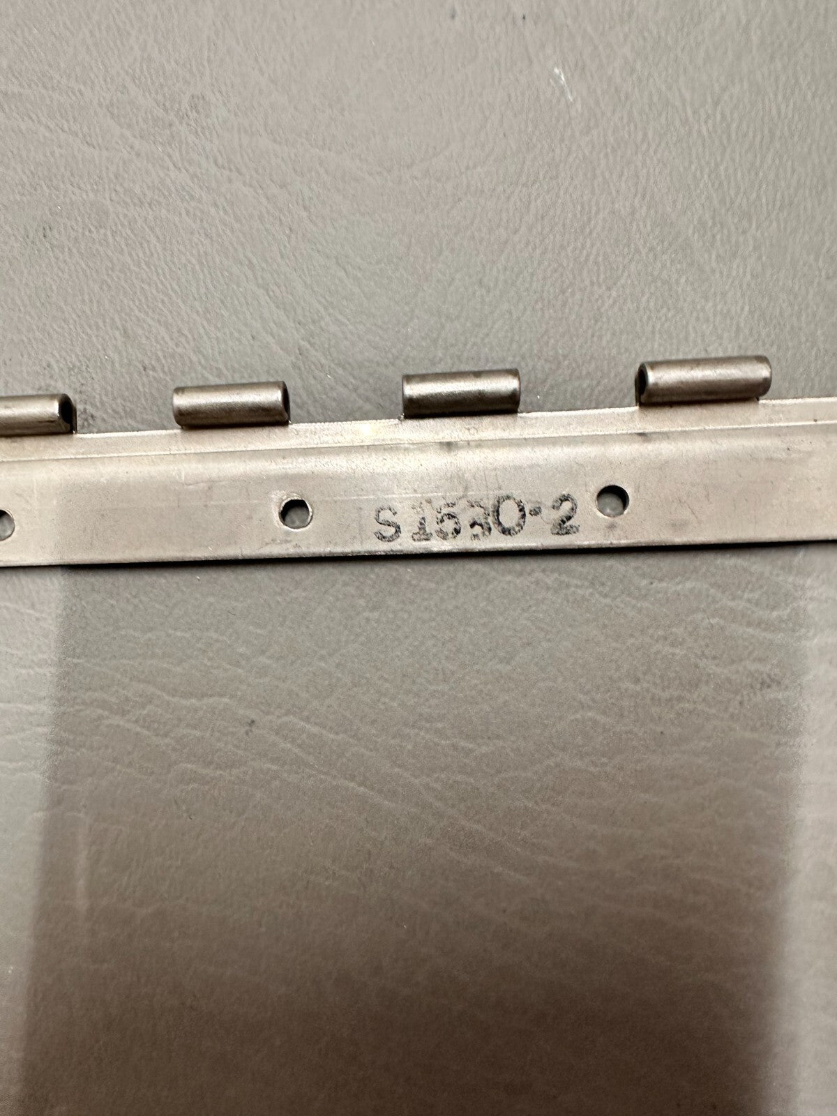1211480-1 Cessna Hinge