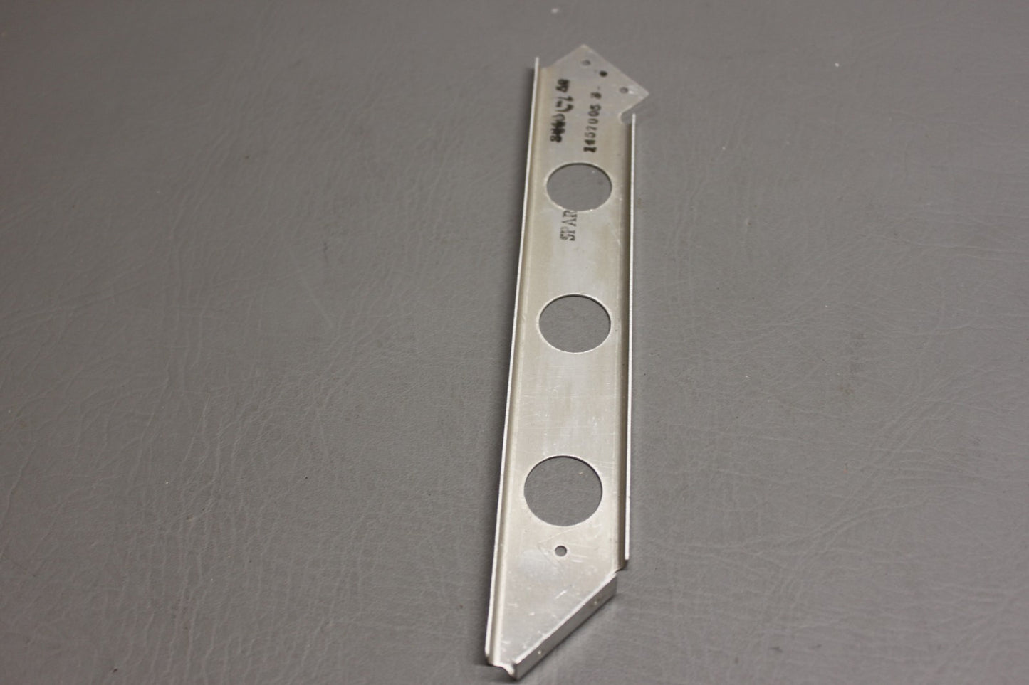 1457005-3 Cessna Baffle Bracket Support