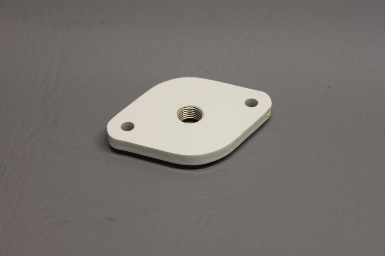 50-921610 Beechcraft Fuel Strain Plate